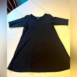 Eileen Fisher small solid black tunic